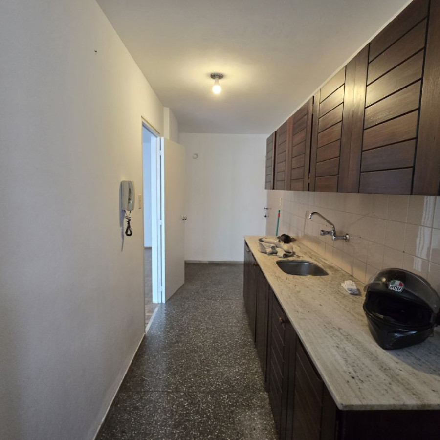 Apartamento ID.222 - Venta apartamento, 3 dormitorios, 2 baños, Cordon.