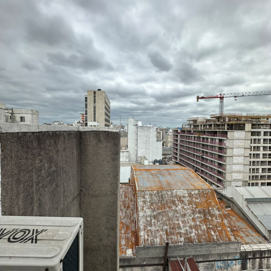 Apartamento ID.159 - Alquiler apartamento en Cordón Sur 1 dormitorio y medio, con balcón al frente.