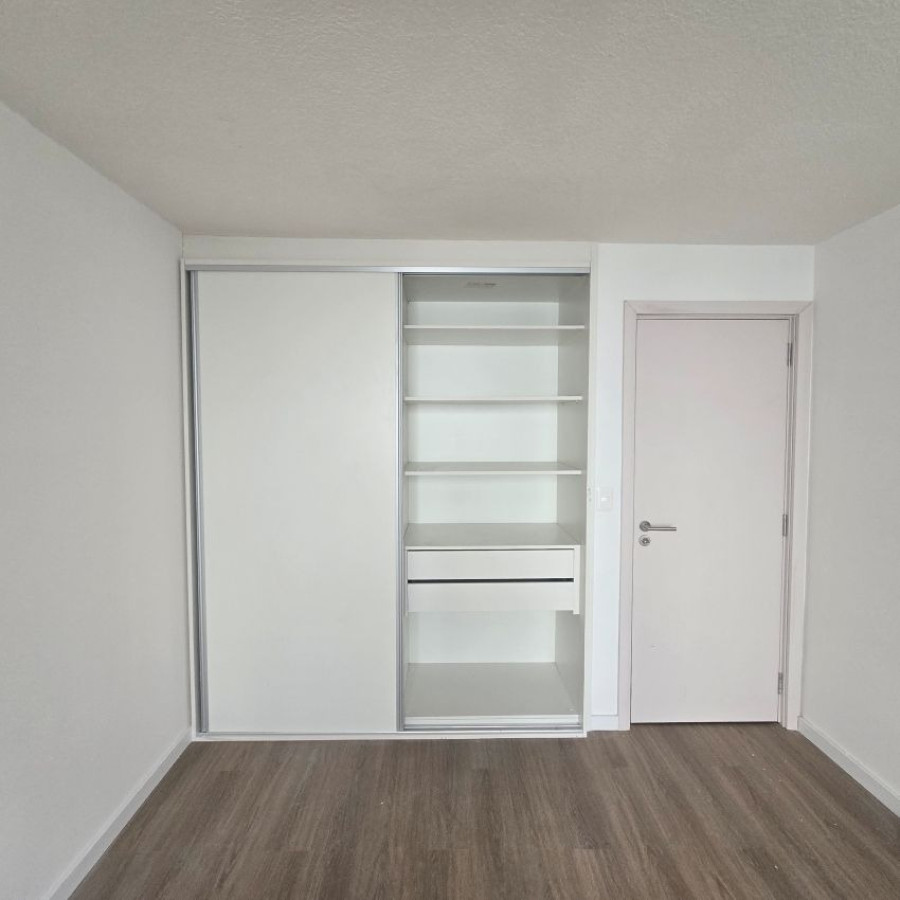 Apartamento ID.249 - Venta apartamento, un dormitorio y patio, Cordón.