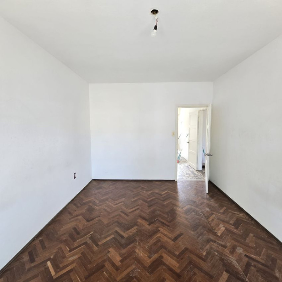 Apartamento ID.127 - Alquiler apartamento en Perez Castellano 2 dormitorios y terraza.