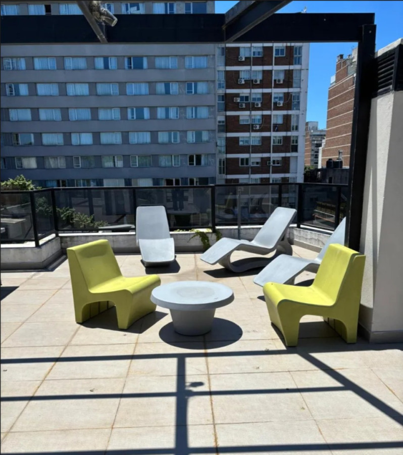 Apartamento ID.130 - Alquiler apartamento en Punta Carretas amoblado 1 dormitorio c/garaje y gran terraza.