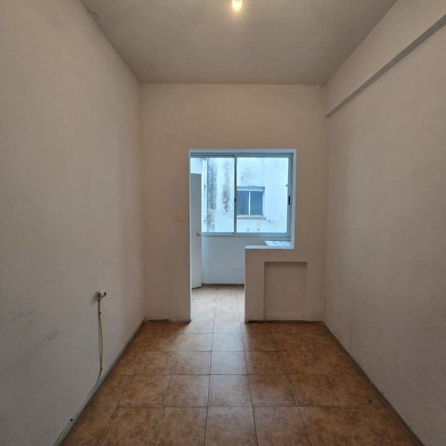 Apartamento ID.195 - Alquiler apartamento Ciudad Vieja 96 mt2, 2 dormitorios.