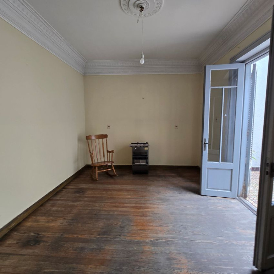 Apartamento ID.48 - Venta apartamento Centro 3 dormitorios con patio.