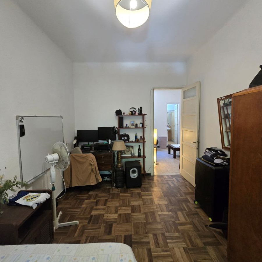 Apartamento ID.153 - Alquiler Apartamento en zona Centro, 3 dormitorios, baño y balcón