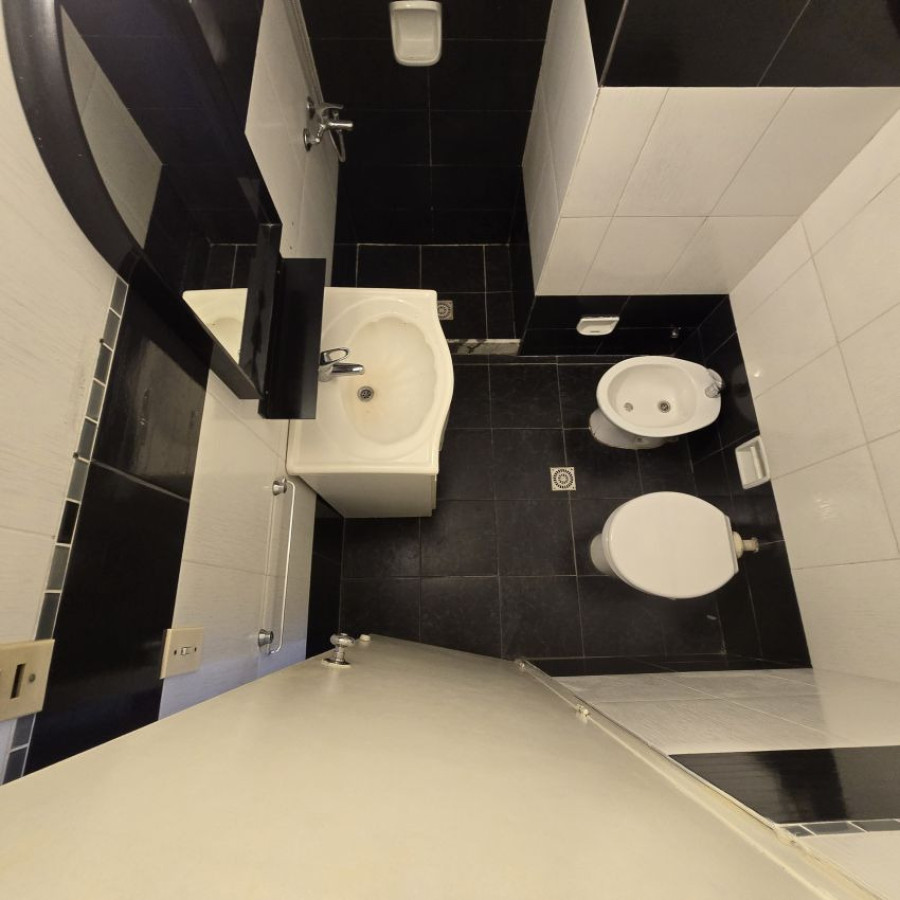 Apartamento ID.222 - Venta apartamento, 3 dormitorios, 2 baños, Cordon.
