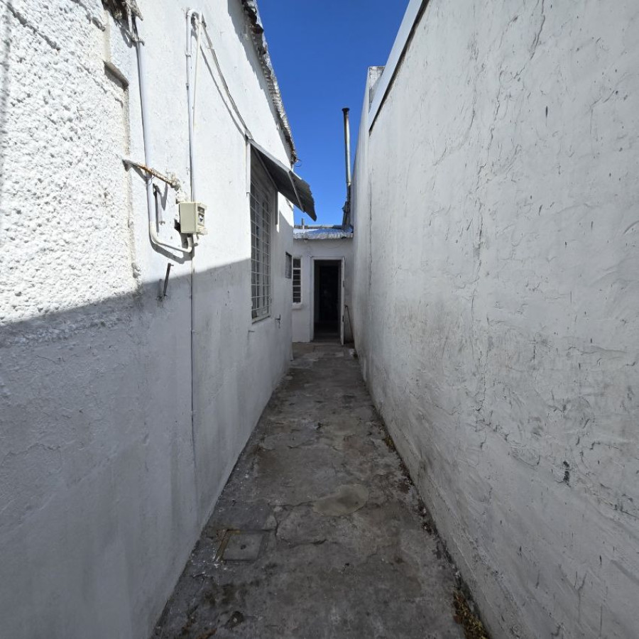 Apartamento ID.151 - Alquiler apartamento en Cerro 2 dormitorios y 1 baño sin gastos comunes.