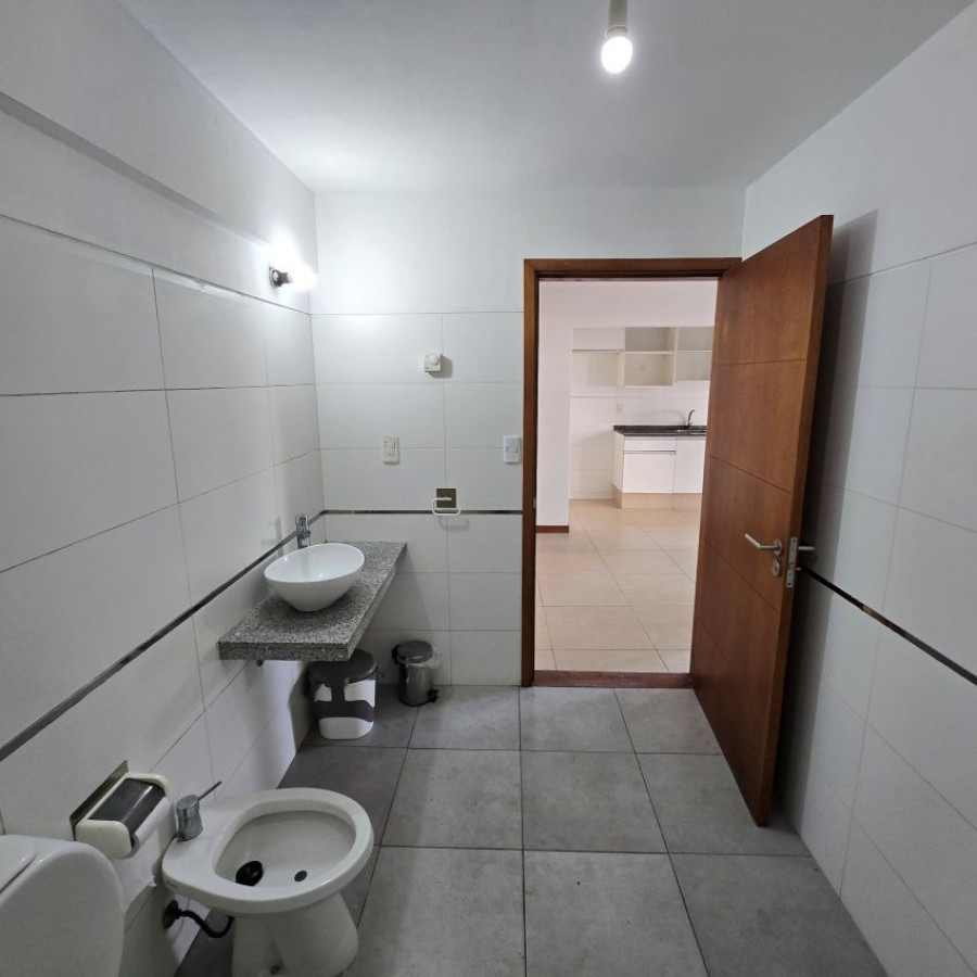 Apartamento ID.132 - Venta apartamento Buceo 1 dormitorio con garaje y bajos gastos comunes.