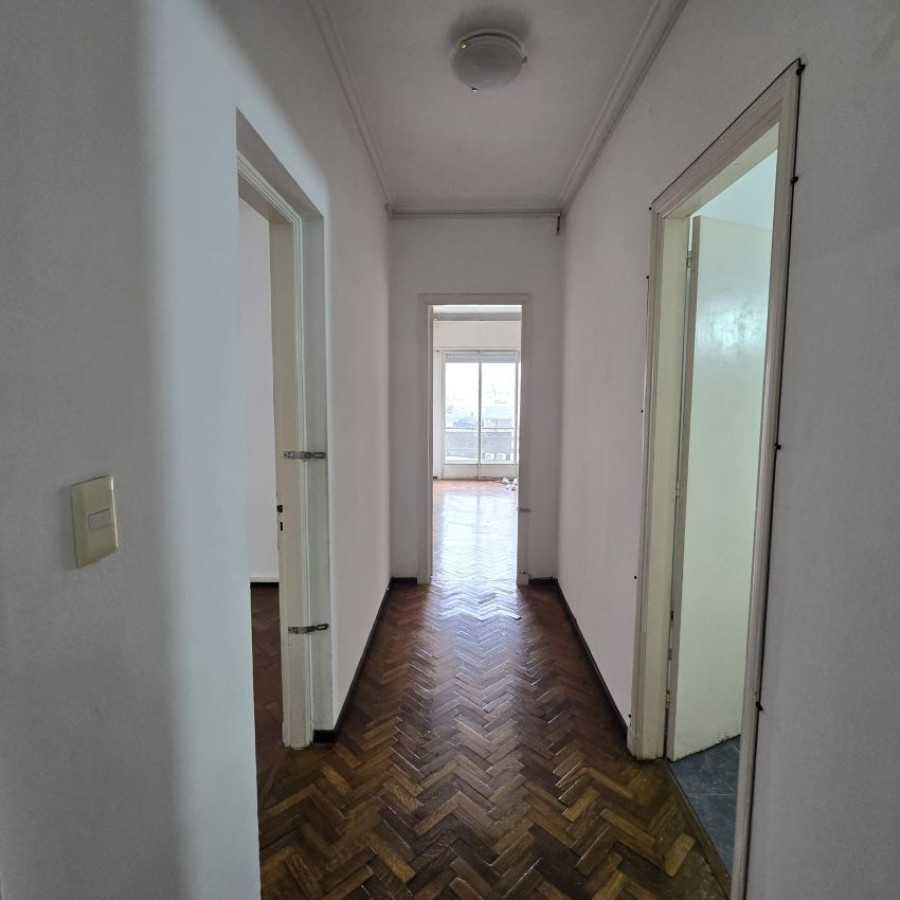 Apartamento ID.194 - Alquiler apartamento Ciudad Vieja 96 mt2, 2 dormitorios.