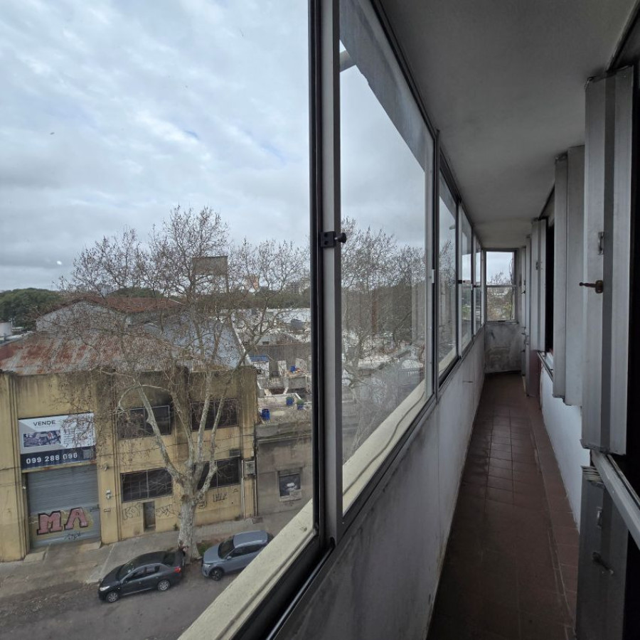 Apartamento ID.232 - Venta apartamento, 3 dormitorios, balcón, terraza y cocina definida, Aguada