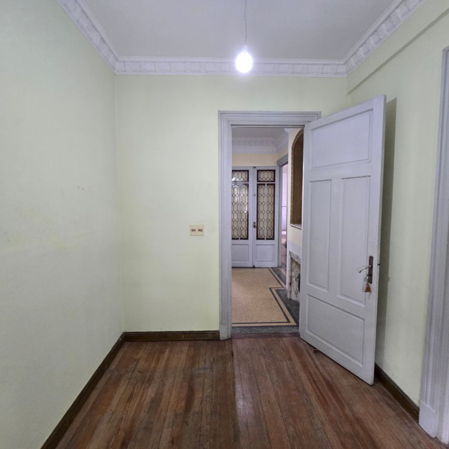 Apartamento ID.48 - Venta apartamento Centro 3 dormitorios con patio.
