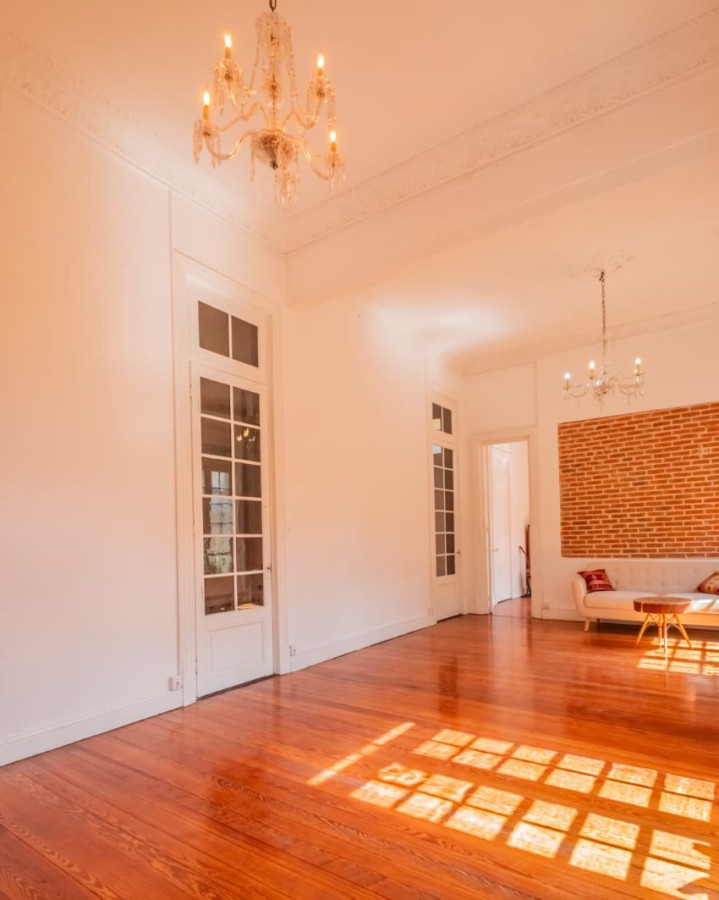 Apartamento ID.74 - Venta apartamento Ciudad Vieja 2 dormitorios, baño y monoambiente/oficina.