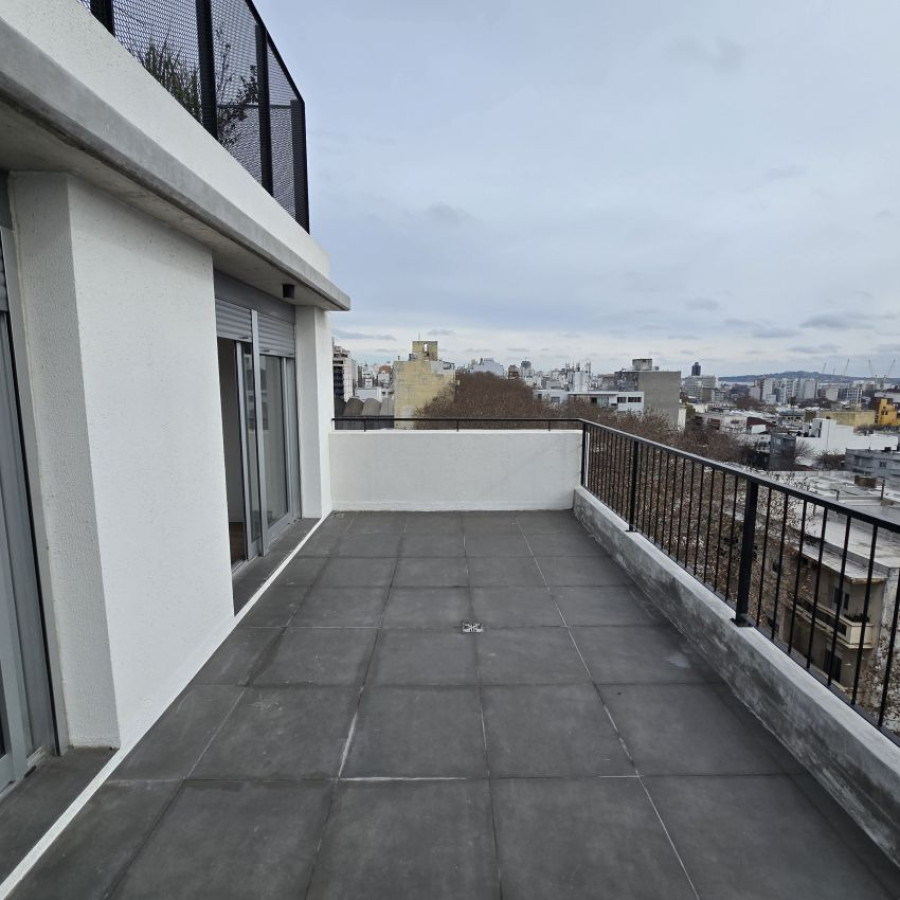 Apartamento ID.220 - Alquiler apartamento penthouse Centro 2 dormitorios a estrenar con opción a arrendar garaje.
