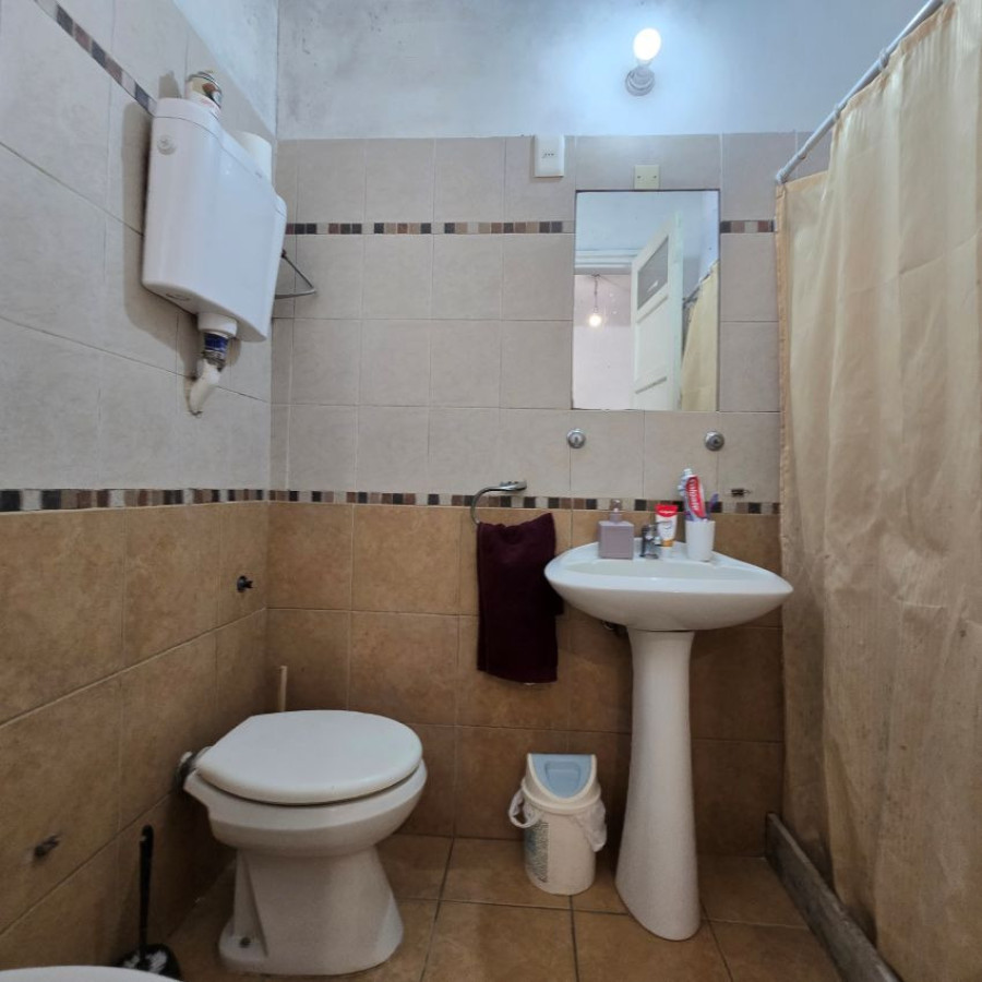 Apartamento ID.153 - Alquiler Apartamento en zona Centro, 3 dormitorios, baño y balcón