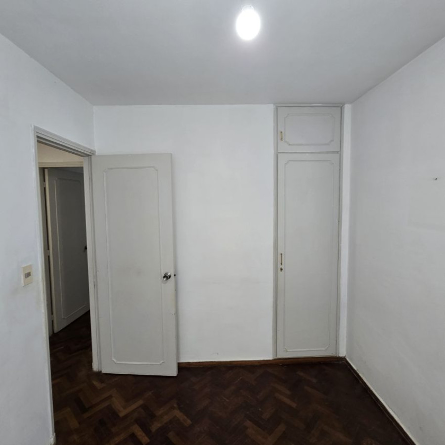 Apartamento ID.104 - Venta apartamento en Pocitos 3 dormitorios, 2 baños.