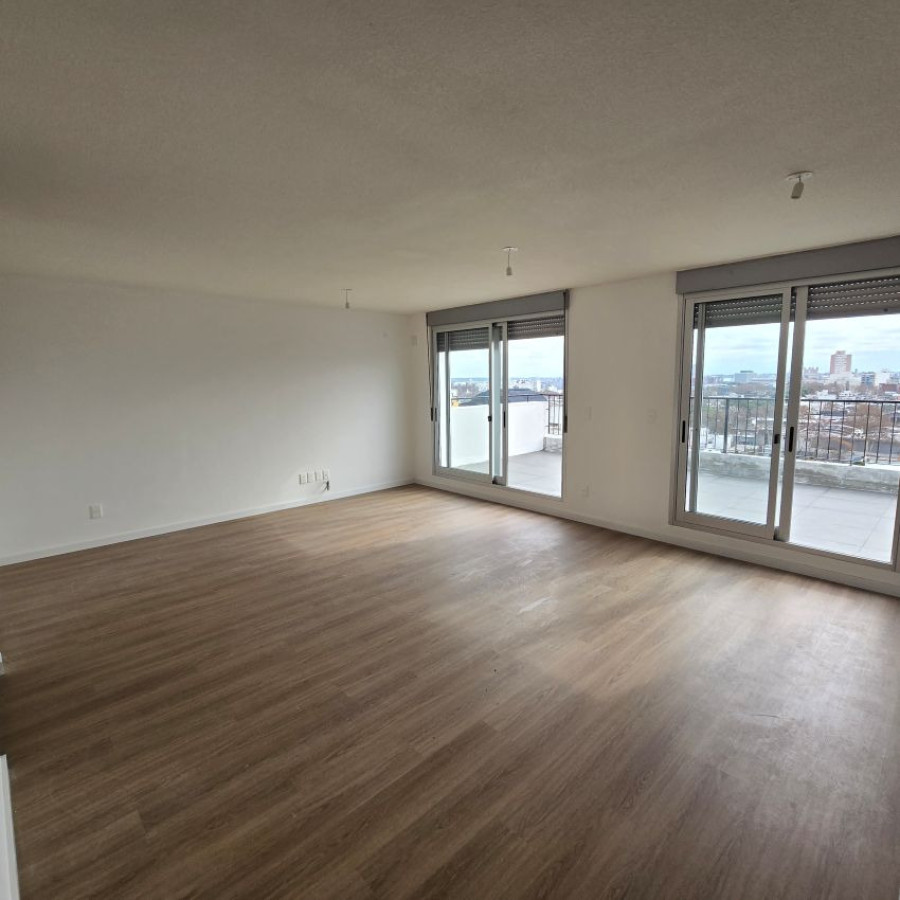 Apartamento ID.220 - Alquiler apartamento penthouse Centro 2 dormitorios a estrenar con opción a arrendar garaje.