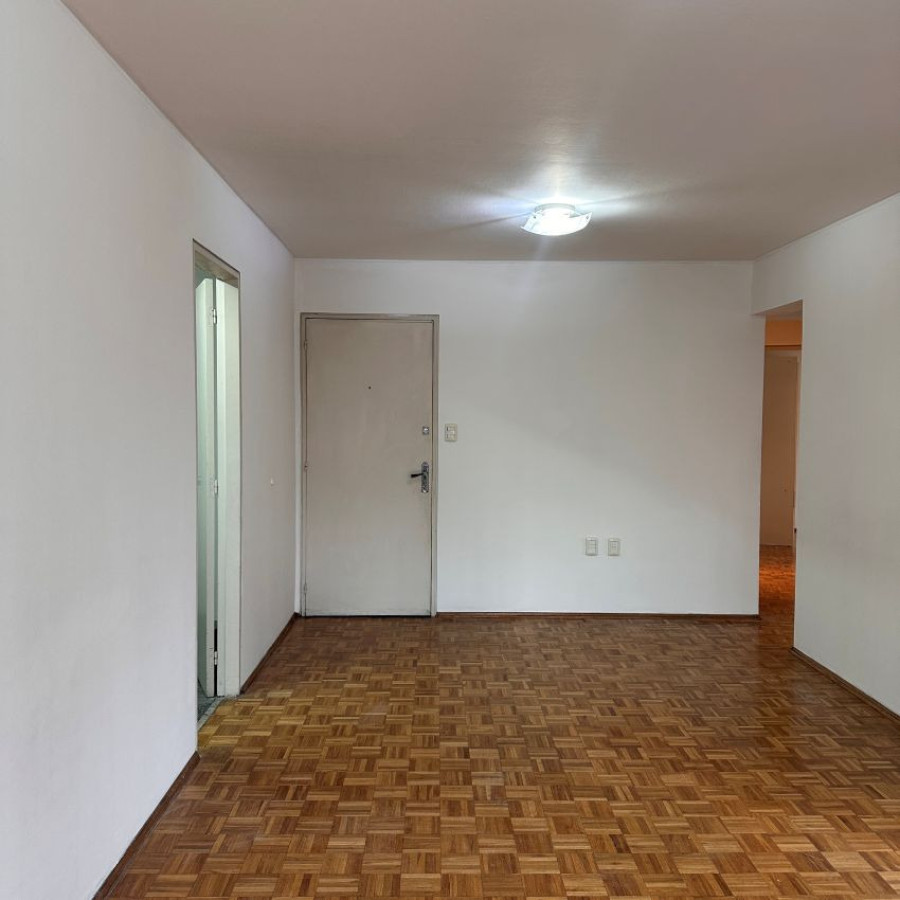 Apartamento ID.221 - Alquiler apartamento, 3 dormitorios y terraza, Centro.