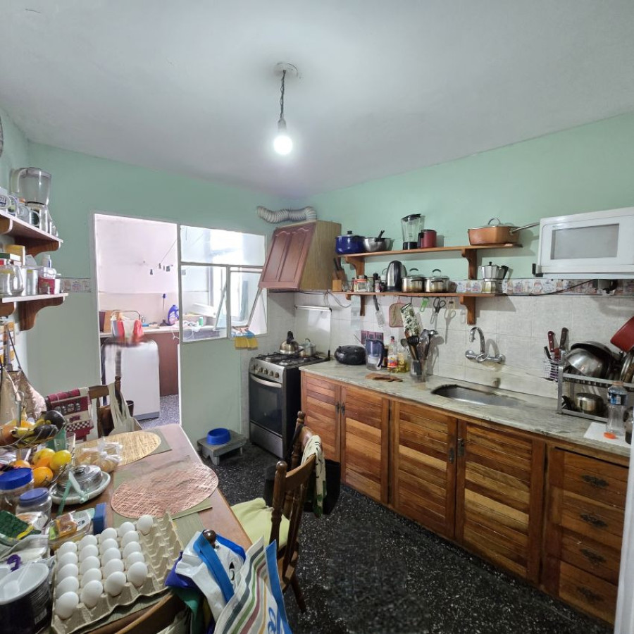 Apartamento ID.120 - Venta apartamento Centro 3 dormitorios, 2 baños y terraza al frente en piso 14.