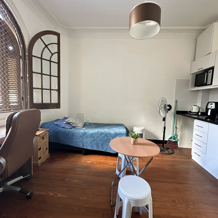 Apartamento ID.156 - Alquiler monoambiente con bajos gastos comunes en Barrio Sur.