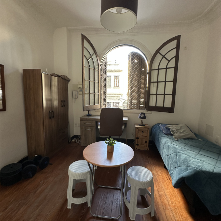 Apartamento ID.156 - Alquiler monoambiente con bajos gastos comunes en Barrio Sur.