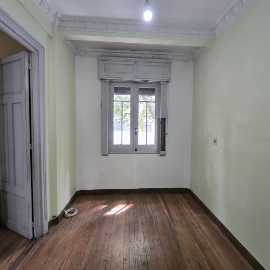 Apartamento ID.48 - Venta apartamento Centro 3 dormitorios con patio.