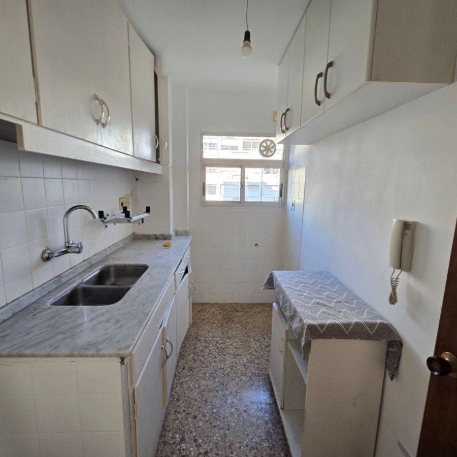 Apartamento ID.94 - Alquiler apartamento en Centro 1 dormitorio bajos gastos comunes.
