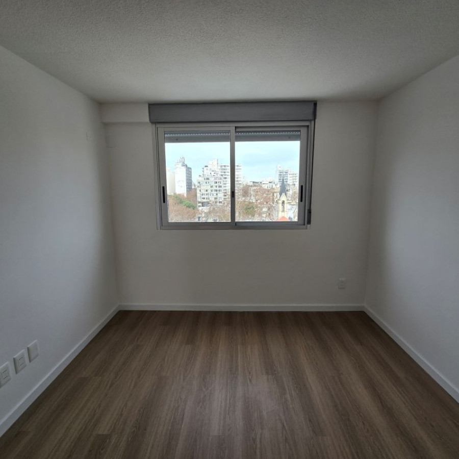 Apartamento ID.220 - Alquiler apartamento penthouse Centro 2 dormitorios a estrenar con opción a arrendar garaje.
