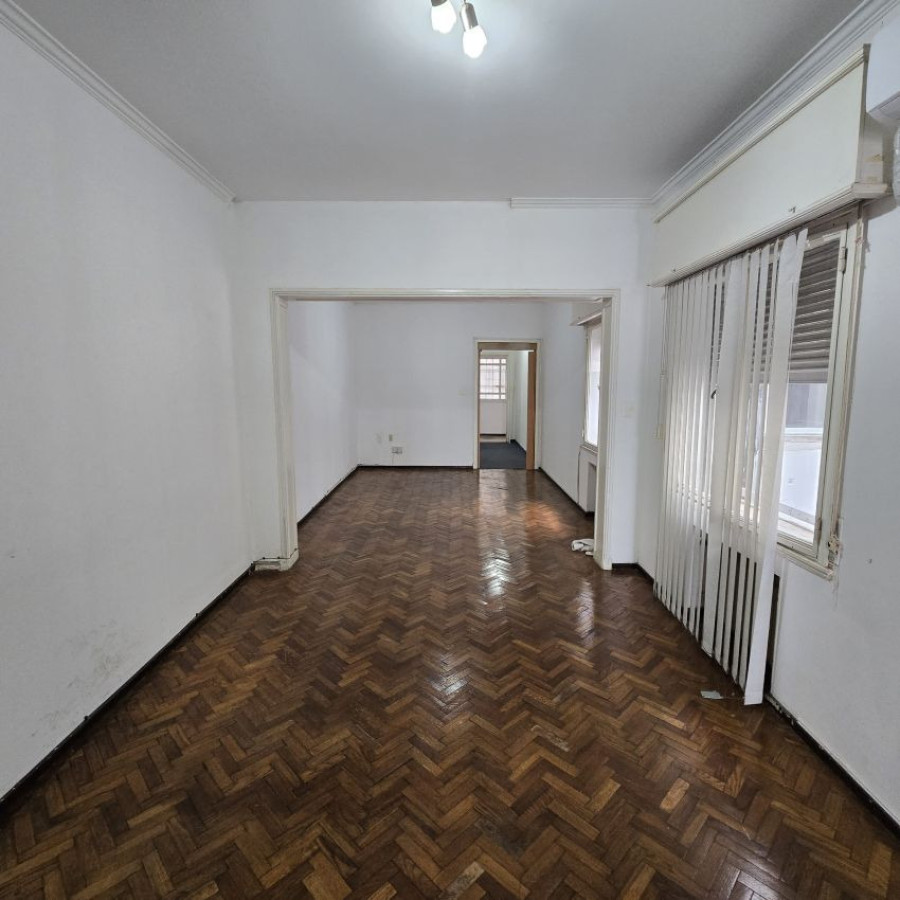Apartamento ID.194 - Alquiler apartamento Ciudad Vieja 96 mt2, 2 dormitorios.
