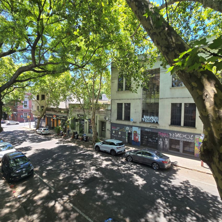 Apartamento ID.153 - Alquiler Apartamento en zona Centro, 3 dormitorios, baño y balcón