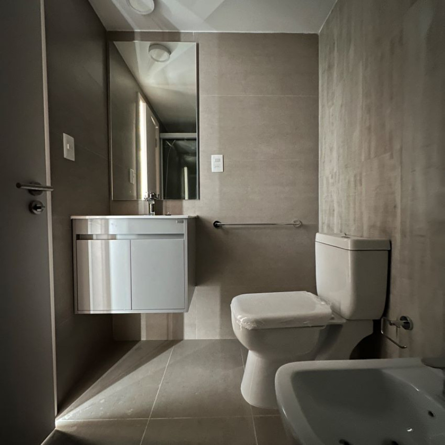 Apartamento ID.125 - Alquiler apartamento en Punta Carretas  Villa Biarritz 1 dormitorio con un año de uso.