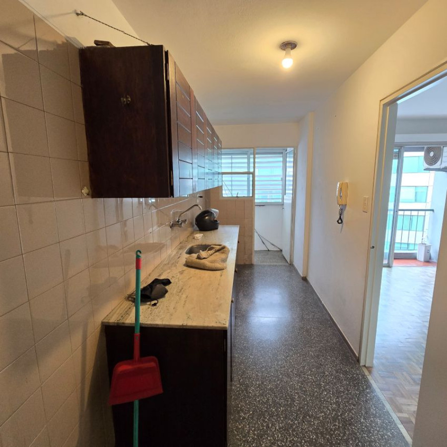 Apartamento ID.222 - Venta apartamento, 3 dormitorios, 2 baños, Cordon.
