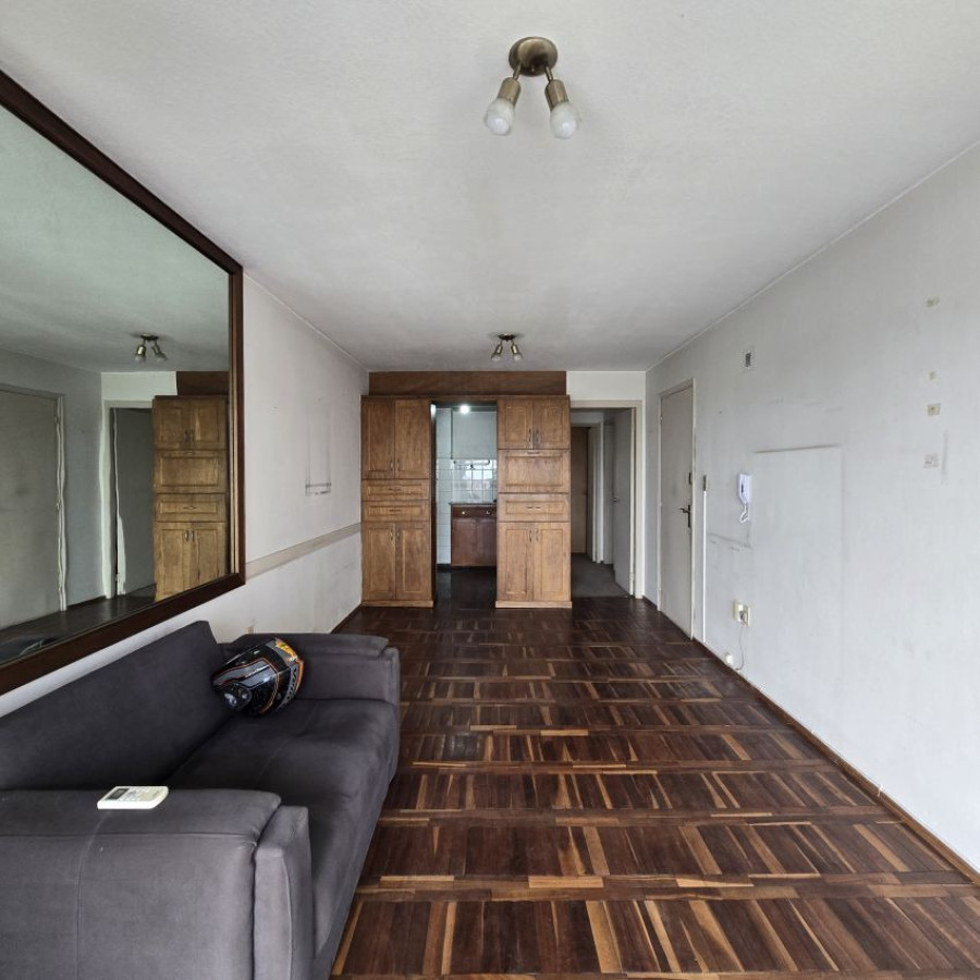 Apartamento ID.190 - Venta apartamento, 1 dormitorio con cochera, Tres Cruces