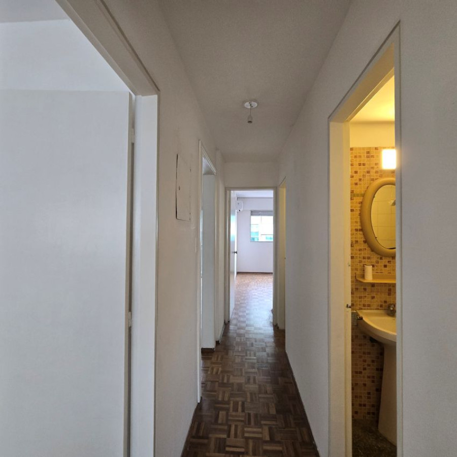 Apartamento ID.222 - Venta apartamento, 3 dormitorios, 2 baños, Cordon.