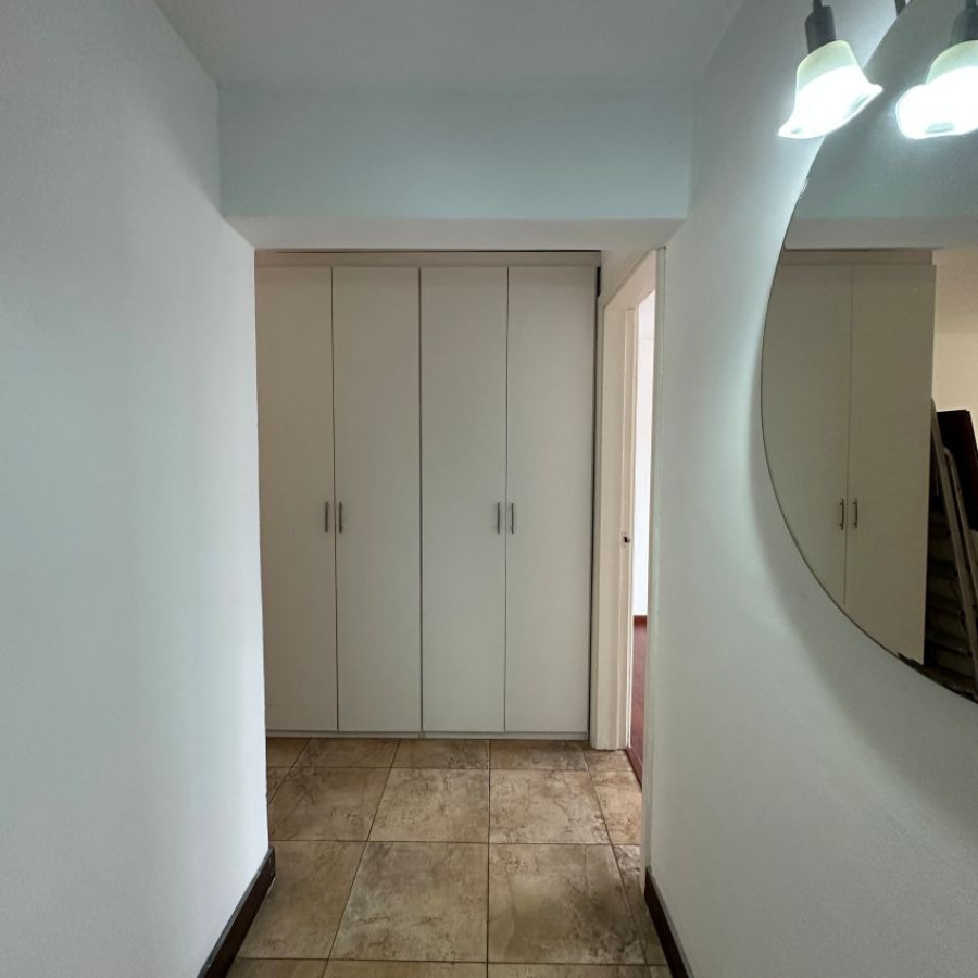 Apartamento ID.159 - Alquiler apartamento en Cordón Sur 1 dormitorio y medio, con balcón al frente.