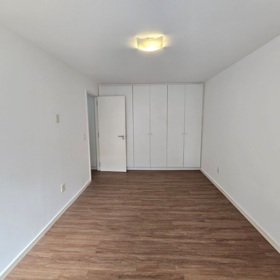 Apartamento ID.162 - Alquiler apartamento en Punta Carretas 1 dormitorio con acceso a parrilleros.