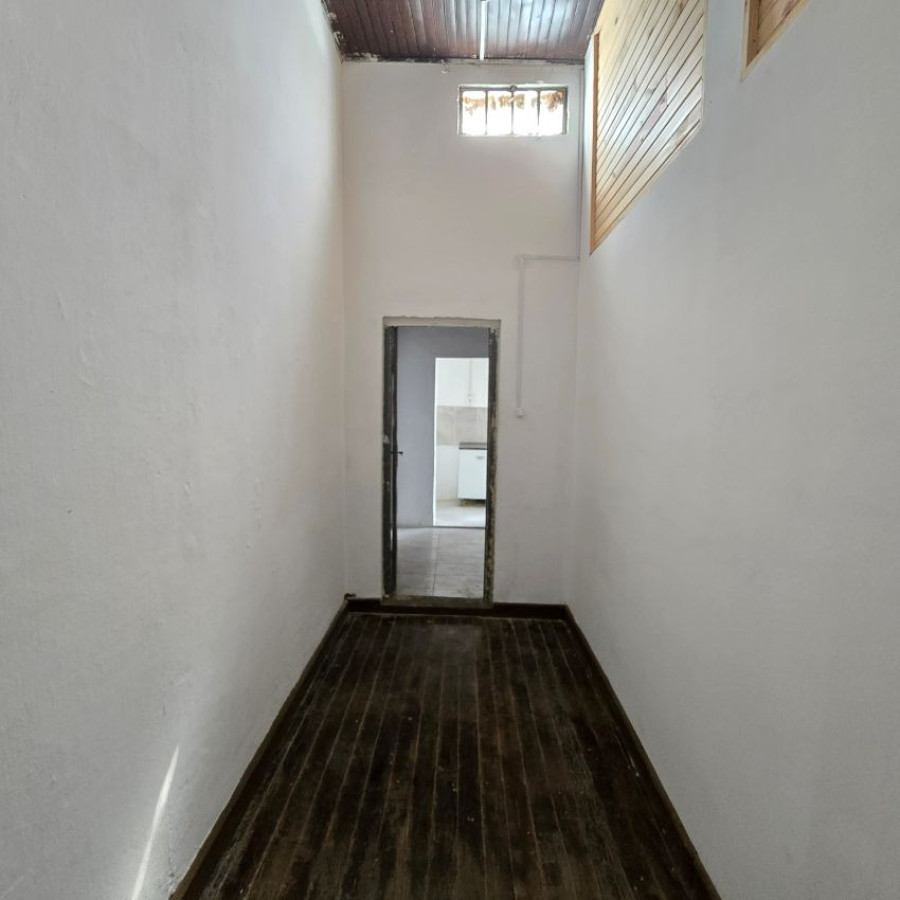 Apartamento ID.151 - Alquiler apartamento en Cerro 2 dormitorios y 1 baño sin gastos comunes.