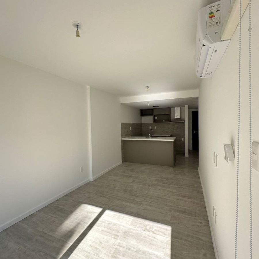 Apartamento ID.125 - Alquiler apartamento en Punta Carretas  Villa Biarritz 1 dormitorio con un año de uso.