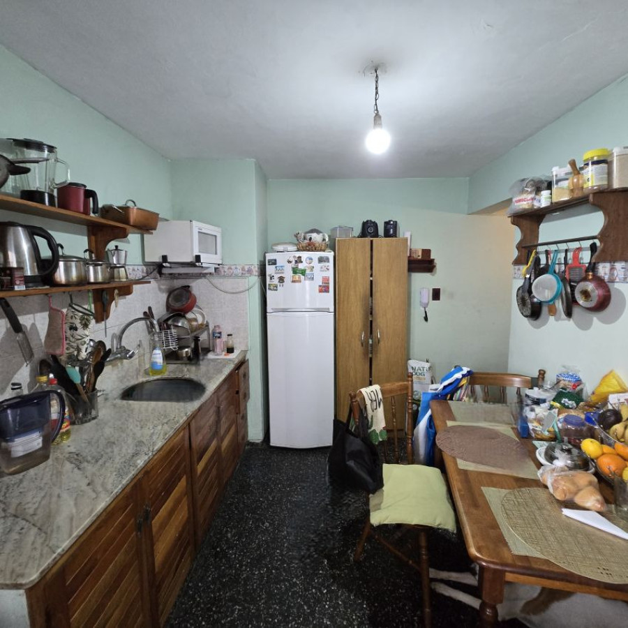 Apartamento ID.120 - Venta apartamento Centro 3 dormitorios, 2 baños y terraza al frente en piso 14.