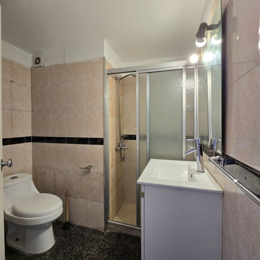 Apartamento ID.161 - Alquiler apartamento en Prado 3 dormitorios, baño, cocina definida y garaje opcional.