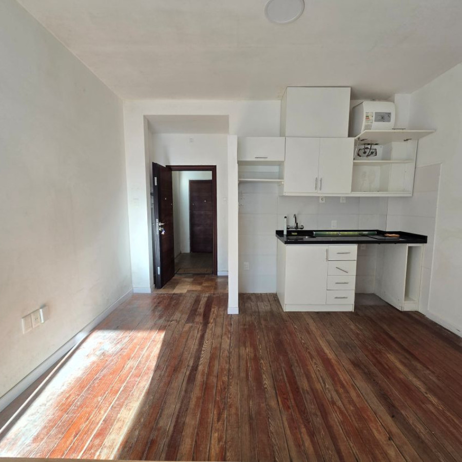 Apartamento ID.145 - Alquiler apartamento en Barrio Sur 1 dormitorio y bajos gastos comunes.