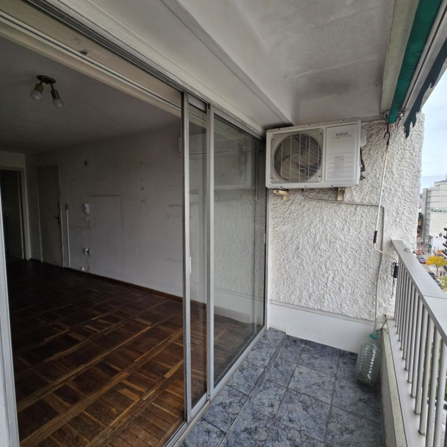 Apartamento ID.190 - Venta apartamento, 1 dormitorio con cochera, Tres Cruces