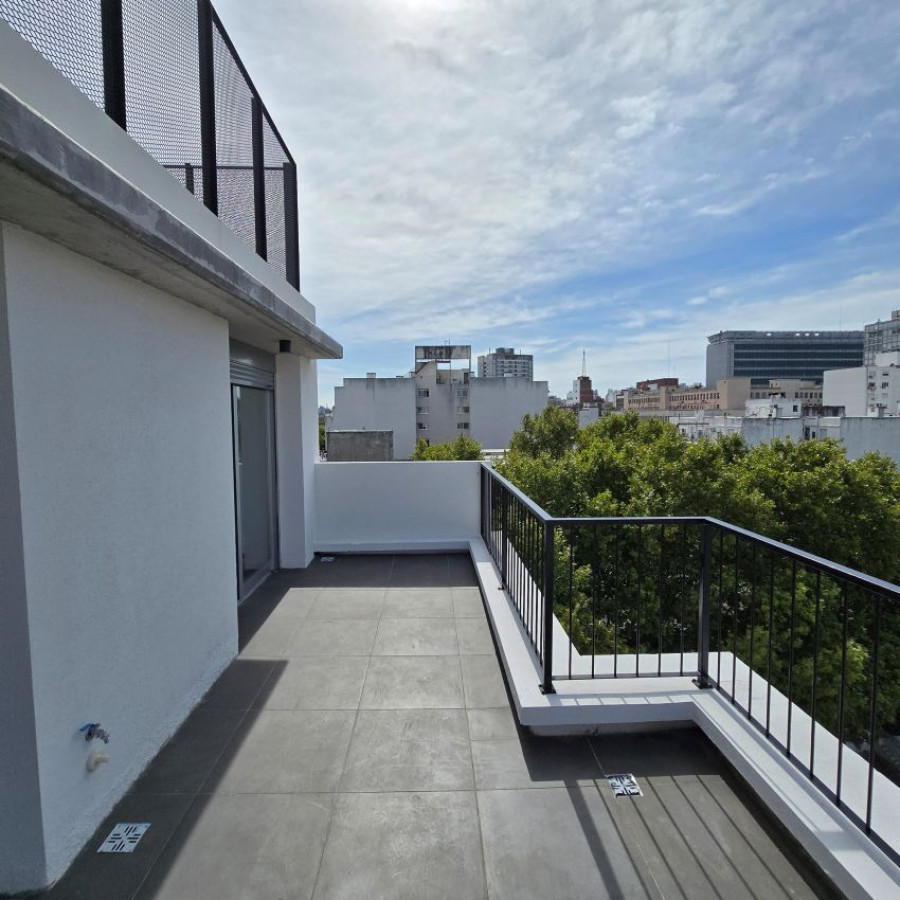 Apartamento ID.169 - Alquiler apartamento penthouse Centro 2 dormitorios a estrenar con opción a arrendar hasta 2 garajes.