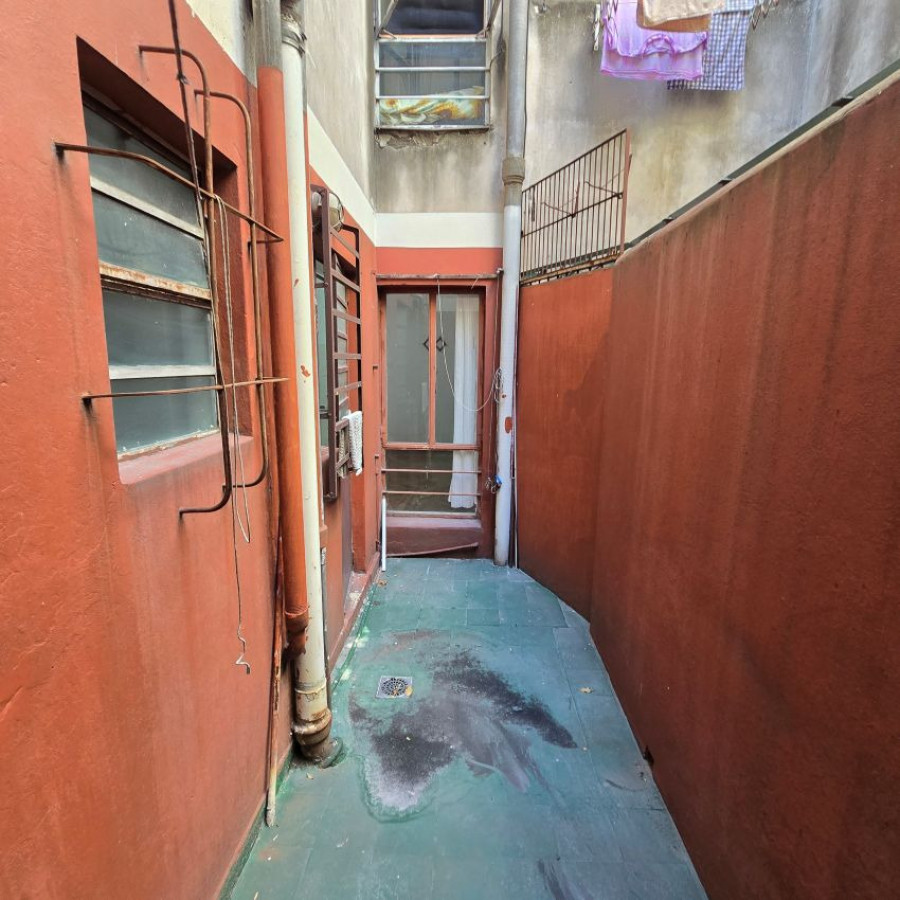 Apartamento ID.148 - Alquiler apartamento en Ciudad Vieja 1 dormitorio con patio.