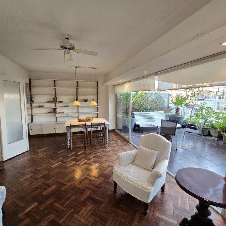 Apartamento ID.170 - Alquiler penthouse en Pocitos 2 dormitorio con garaje y amoblado.