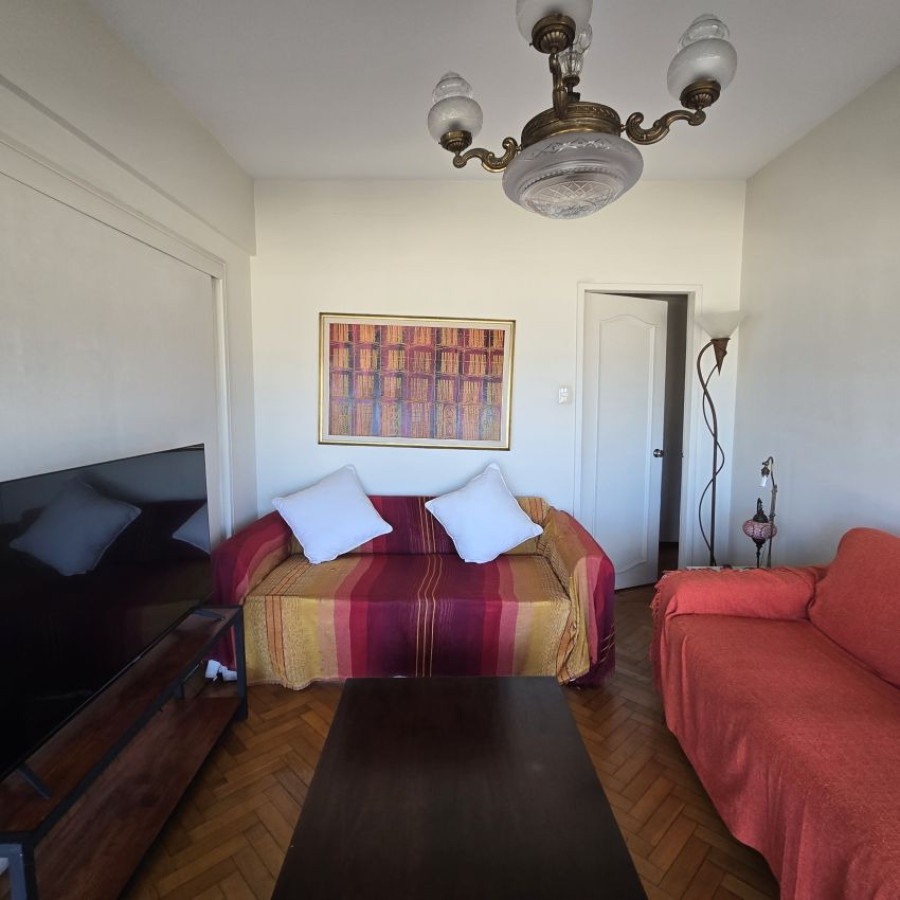 Apartamento ID.175 - Alquiler apartamento en Pocitos frente al mar, 3 dormitorios, 2 baños, servicio y garaje.