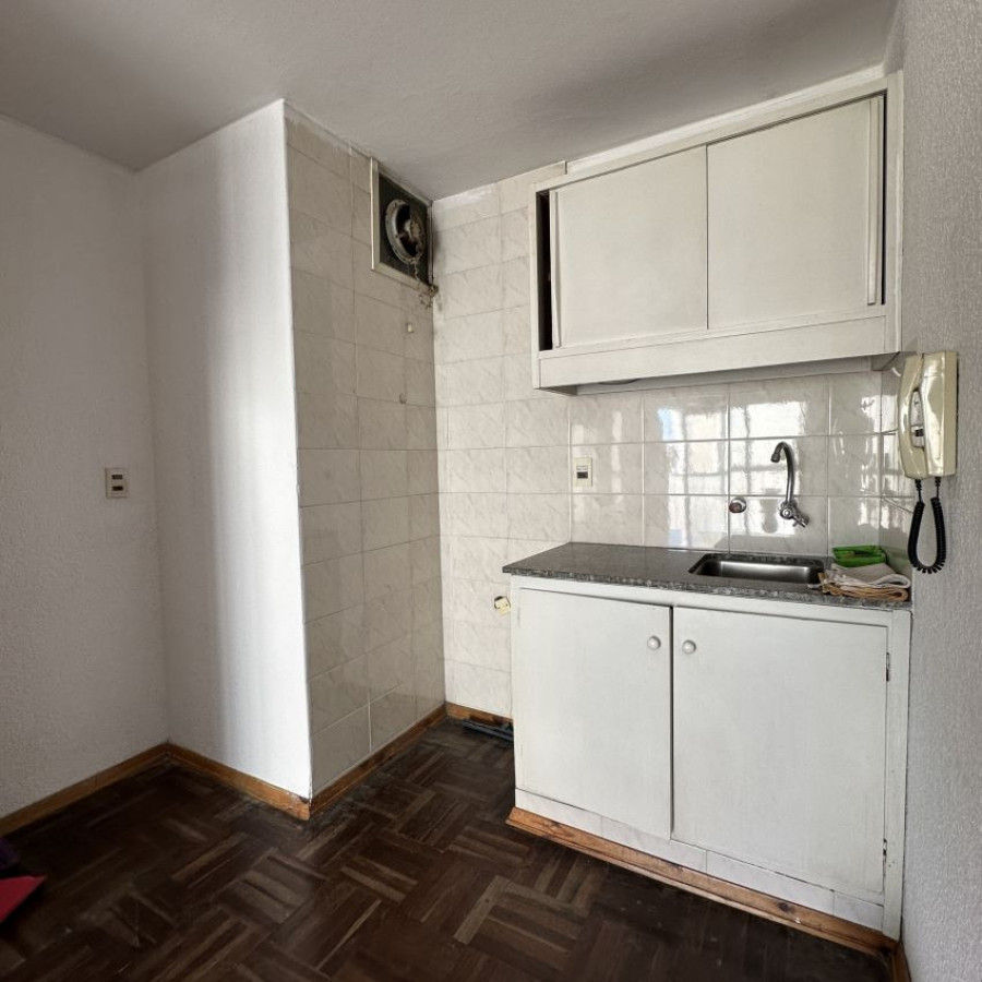 Apartamento ID.124 - Alquiler apartamento en Cordón 1 dormitorio y balcón.