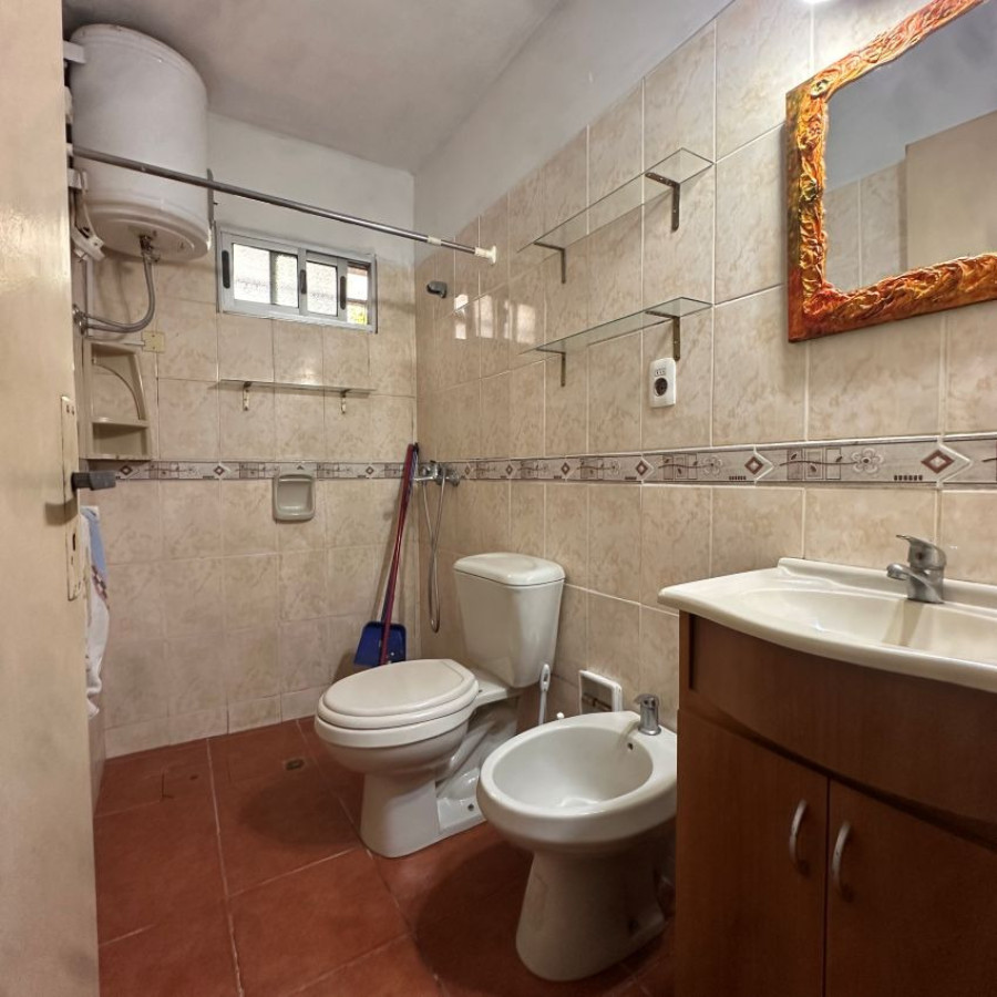 Apartamento ID.191 - Venta casa PH 3 dormitorios en Lezica 