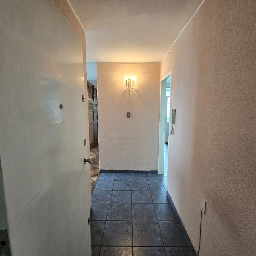 Apartamento ID.232 - Venta apartamento, 3 dormitorios, balcón, terraza y cocina definida, Aguada