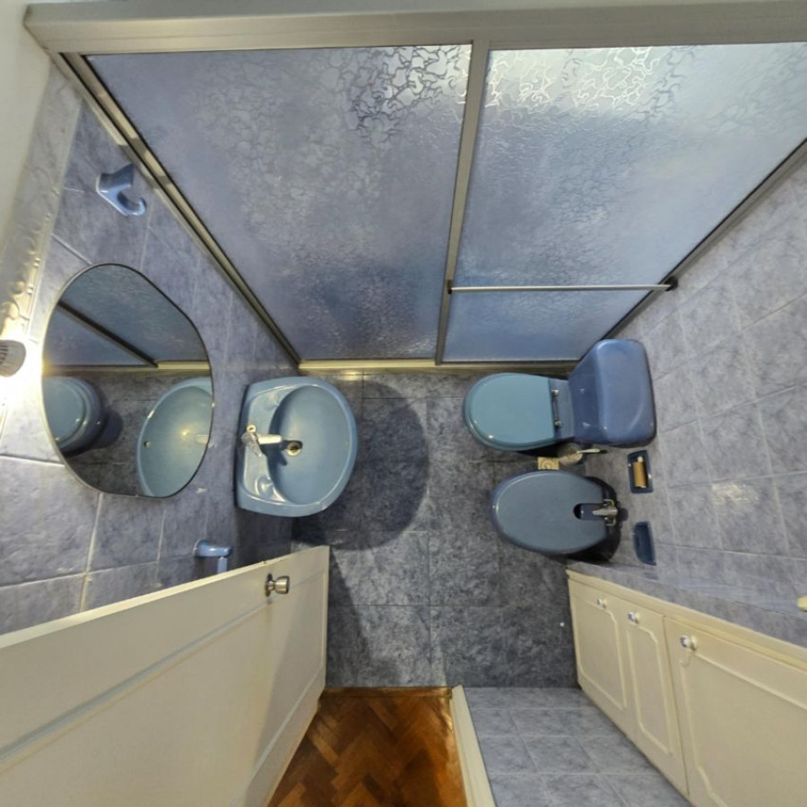 Apartamento ID.104 - Venta apartamento en Pocitos 3 dormitorios, 2 baños.