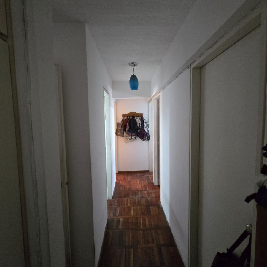 Apartamento ID.120 - Venta apartamento Centro 3 dormitorios, 2 baños y terraza al frente en piso 14.