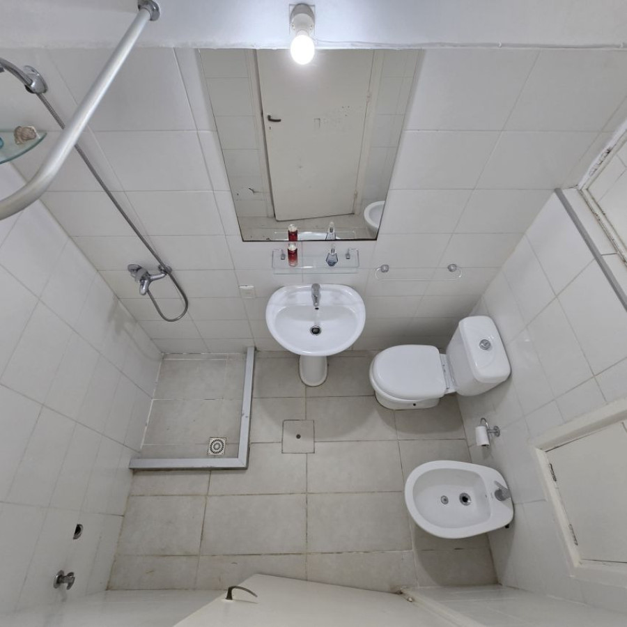 Apartamento ID.155 - Alquiler apartamento en Larrañaga 2 dormitorios y patio con bajos gastos comunes.